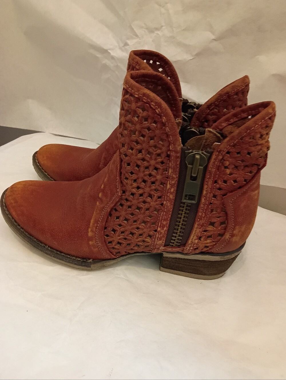 Circle G by Corral Leather Distressed Western Ankle Boots Size 7